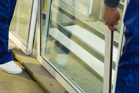 Commercial Glass Repair Technician in Kendall, FL